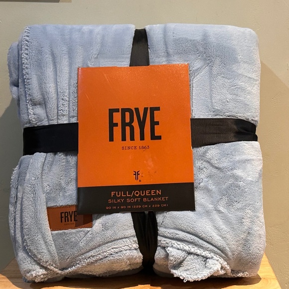 Frye Other - NWTS FRYE  Silky Soft Baby Blue Full / Queen 90" X 90" Plush Blanket